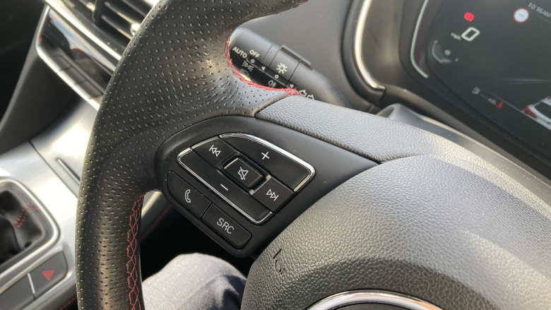 MG HS 1.5 T-GDI Trophy 5dr Petrol Hatchback